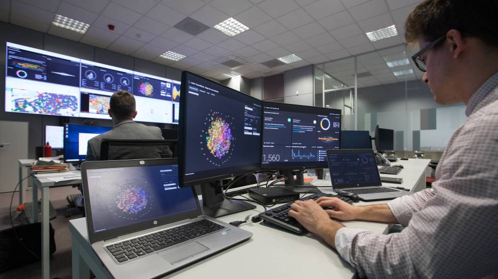 Centro de control de Ciberseguridad de Indra en San Fernando de Henares (Madrid). 