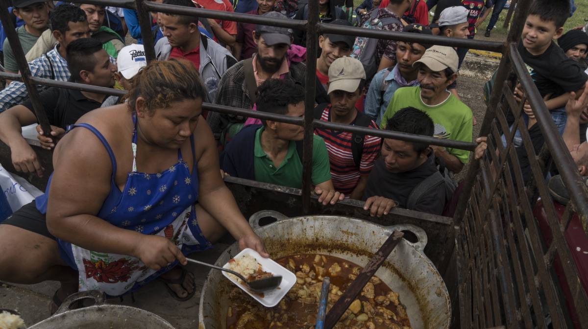 Migrantes, en la frontera de El Ceibo.