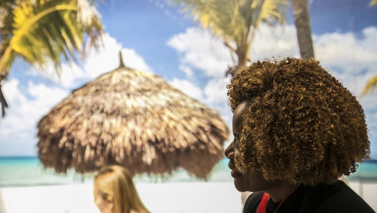 África quiere algo más que turistas que se abrazan con niños en Instagram