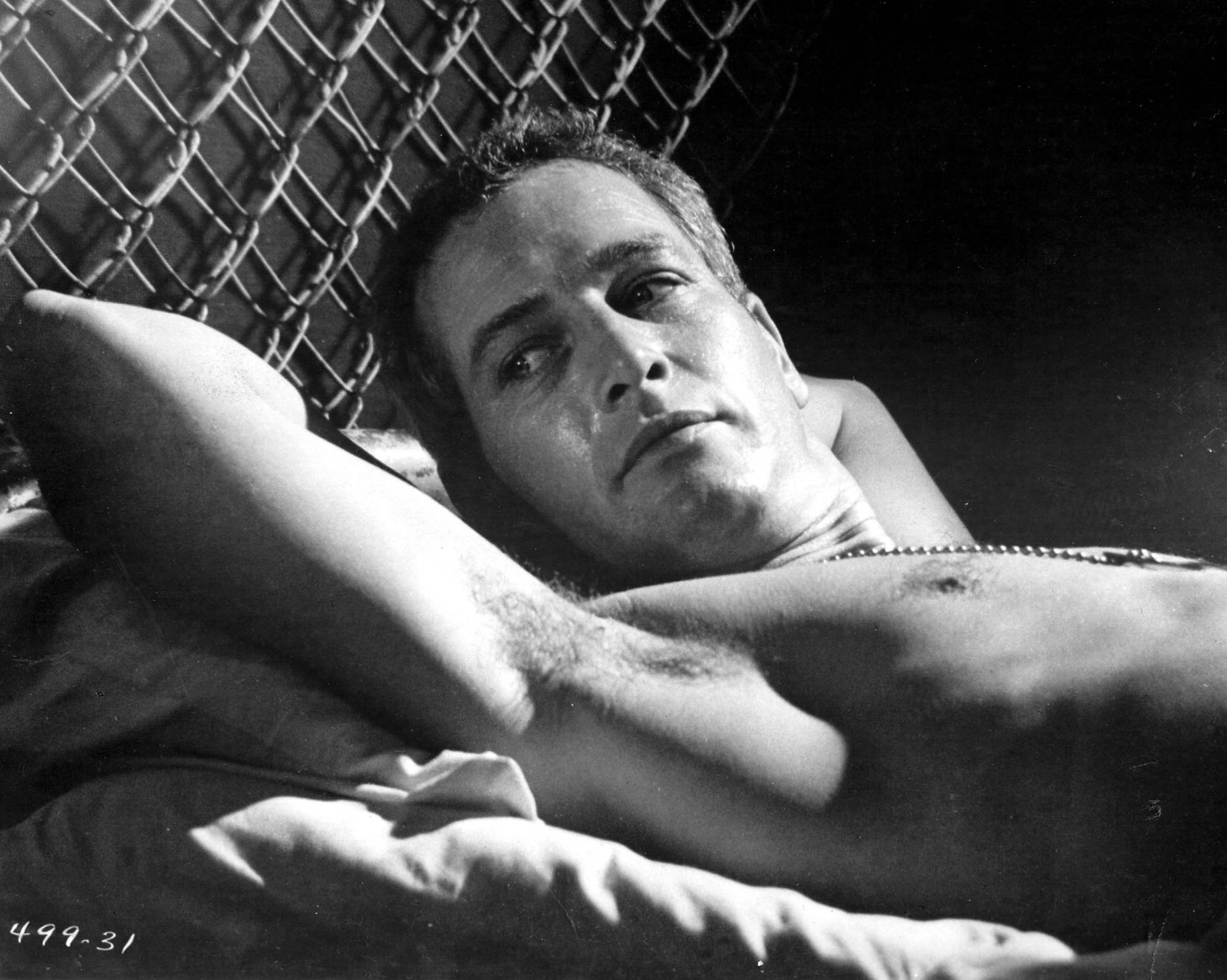 Paul Newman en una escena de 'La leyenda del indomable' (1967). Por esta película fue nominado, al igual que por otras ocho. Solo le llegó el Oscar a mejor actor bastante tarde, en 1986, por 'El color del dinero', cuando ya tenía 61 años.