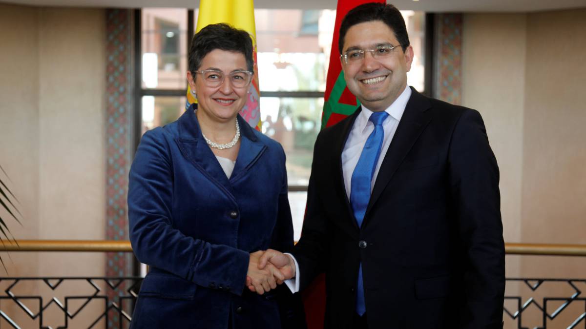 Arancha González, con su homólogo marroquí.