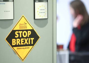 'El peligro de la palabra deportación', por Juan Cruz