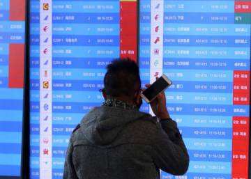 El Gobierno no aclara cuándo sacará a los españoles de China