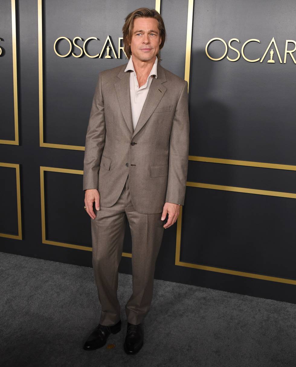 El actor optó por llevar un traje claro. Una elección que pocos físicos masculinos toleran (especialmente en pleno invierno) pero que, en su caso, resultó ser un acierto.