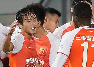 El equipo de fútbol de Wuhan aterriza hoy en Málaga