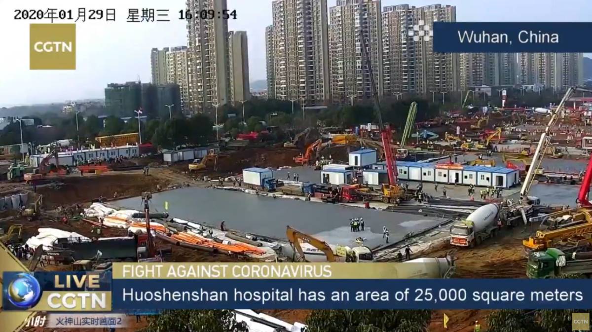 Millones de personas siguen en directo la construcción de los hospitales chinos para el coronavirus