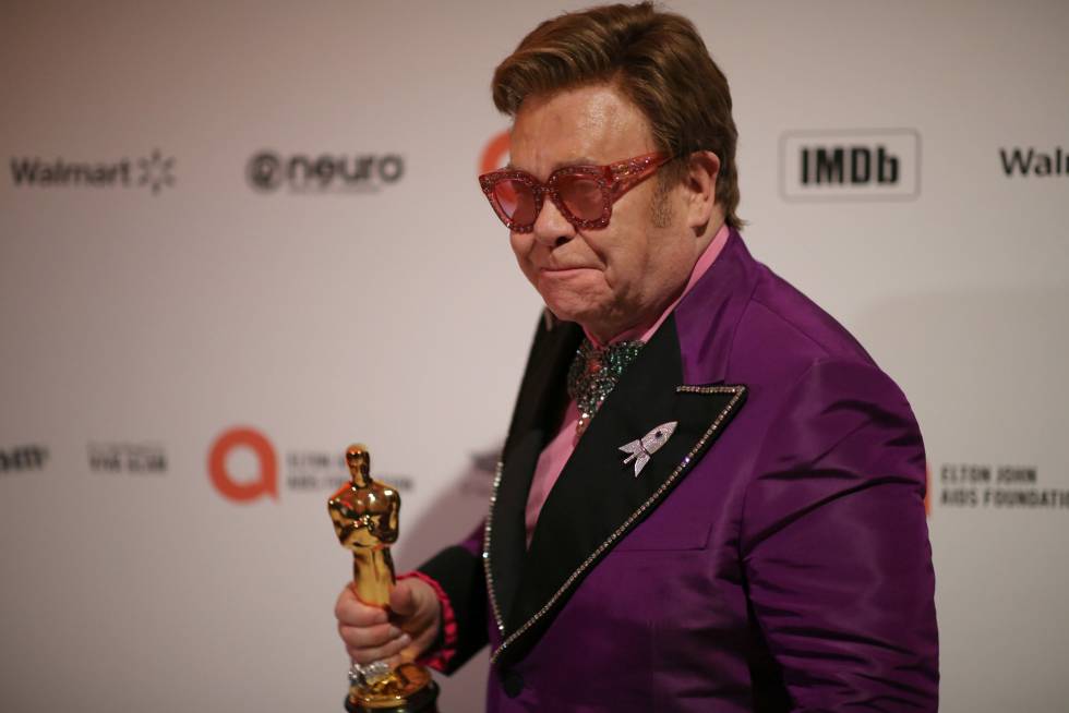 Elton John, con su Oscar.