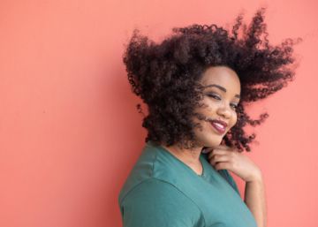 15 productos (y 3 trucos) para cuidar mejor tu pelo rizado