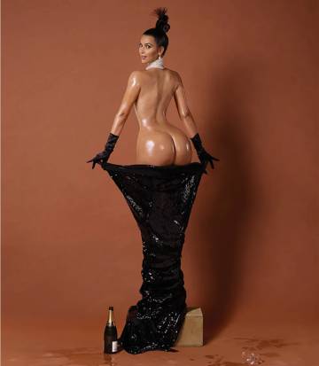 En 2014, Kim Kardashian hizo arder las redes con su desnudo en la portada de 'Paper mag'.