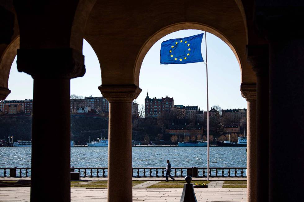 quien diseño la bandera europea