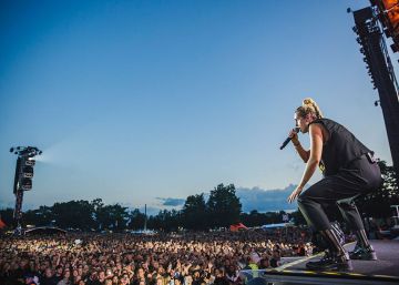 Un experto en salud predice que conciertos y festivales no volverán hasta otoño de 2021 a Estados Unidos