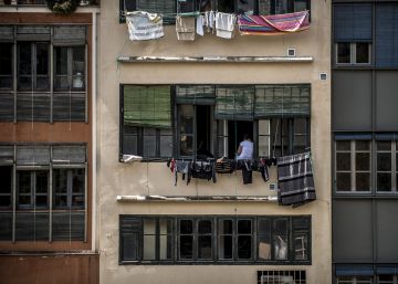 Confinados en edificios insalubres