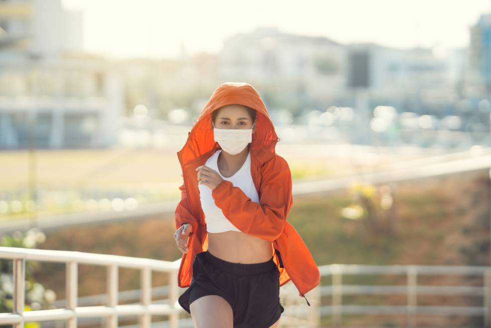 Ejercicio: ¿Qué distancia debo mantener si salgo a hacer deporte para evitar el coronavirus? | BuenaVida | EL PAÍS