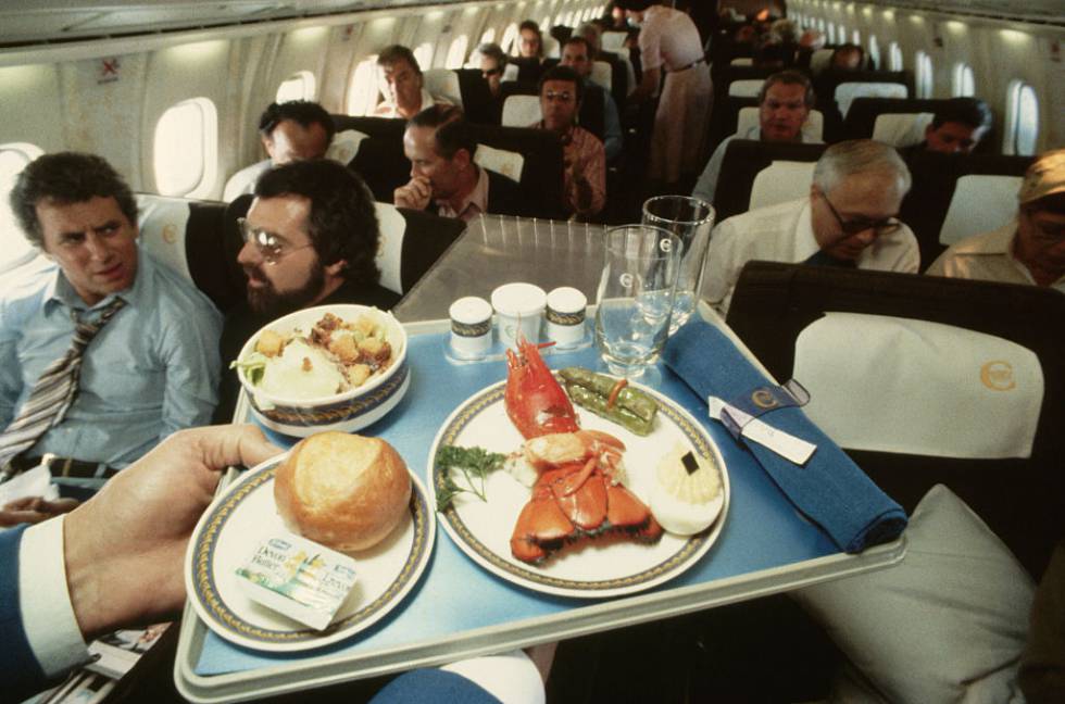 Langosa, ensalada, pan y mantequilla para cenar en el Concorde en 1978.