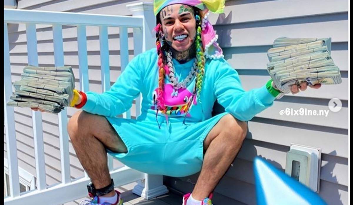 6ix9ine, el rapero que delató a una banda para evitar 47 años de carcel, ha roto todos los records durante su arresto domiciliario