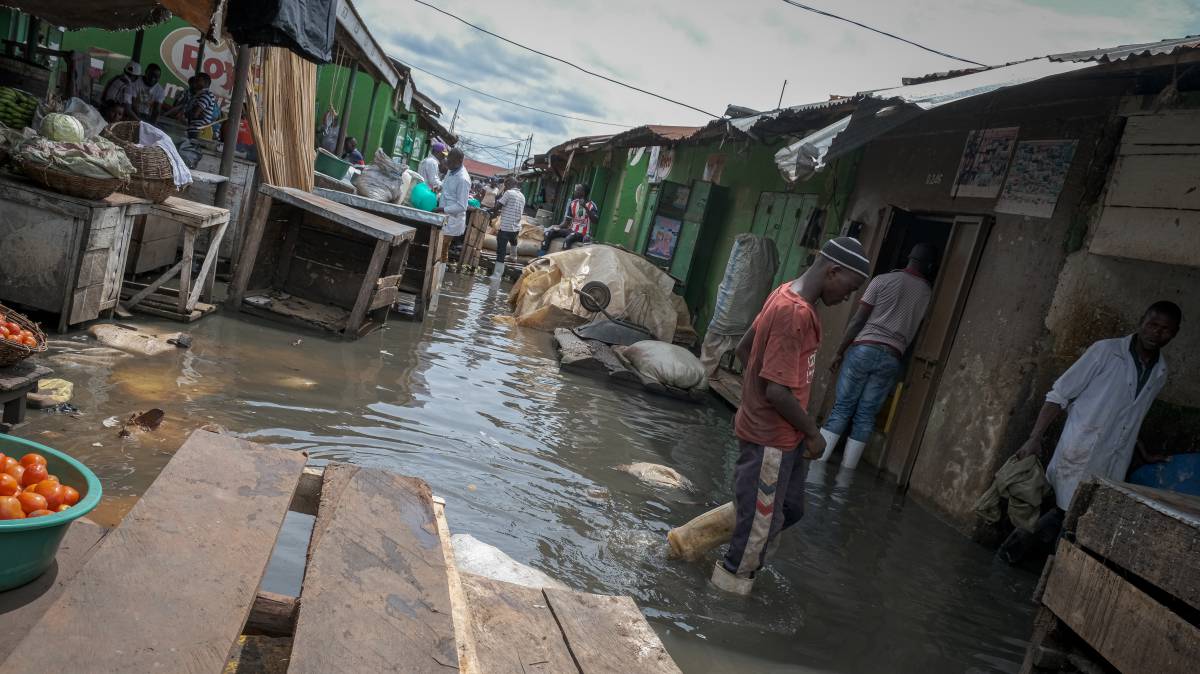 La doble crisis que está viviendo Uganda: el coronavirus y las lluvias torrenciales