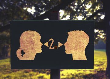 Habitaciones sin decorar, oficinas de turismo sin folletos y desinfectante por todos lados...