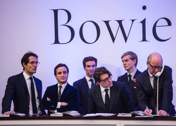 Pujas millonarias 'online', compradores más jóvenes y objetos menos nobles: así son las subastas en plena pandemia