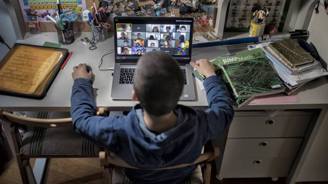 Educación interrumpida, educación reconstruida