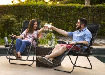 Disfruta del verano con este set de tumbonas plegables de ‘gravedad cero’