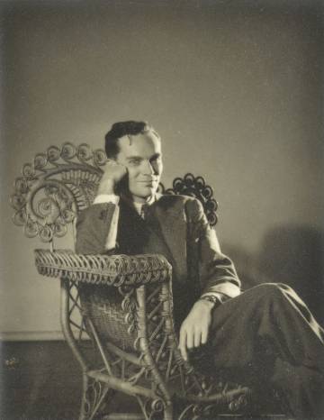 Retrato anónimo de Philippe Jullian hacia 1950.