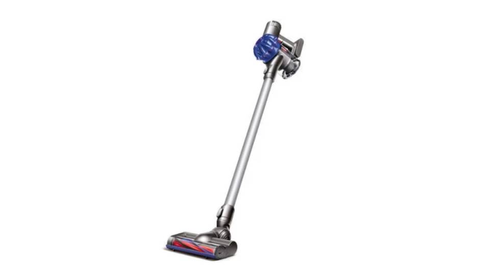 No necesita bolsa y se convierte en aspirador de mano: hazte con este modelo Dyson rebajado al 30%
