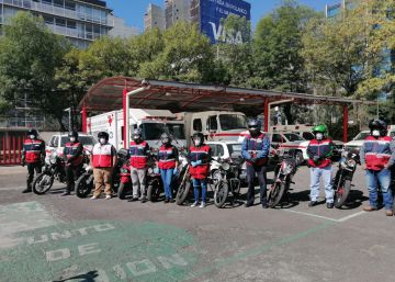 Voluntarios sobre ruedas en la lucha contra la pandemia