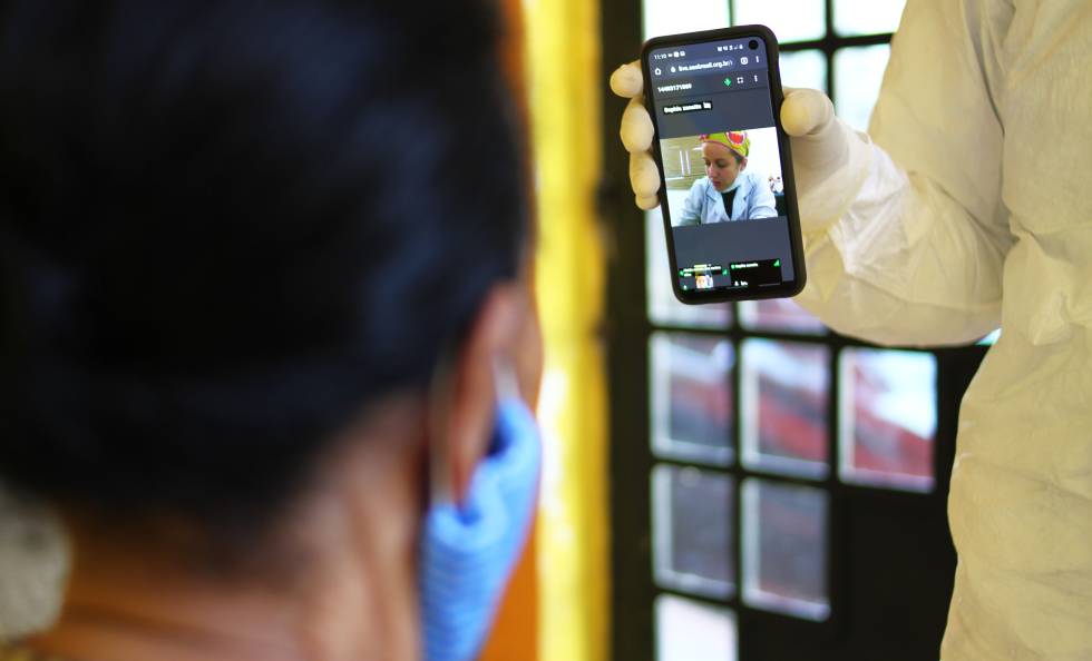 Teleconsulta con la doctora Sophia Zanatta, oftalmóloga; una de las 14 especialidades de la telemedicina del SAS Brasil.