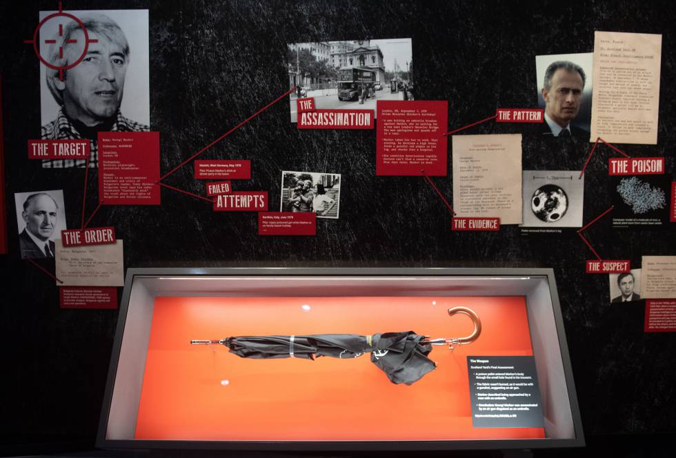 Paraguas similar al que la KGB empleó para asesinar a Georgi Markov. Está expuesto en el Museo Internacional del Espionaje de Washington.