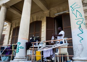 Villa Roth, la resurrección de una mansión abandonada gracias a los sintecho