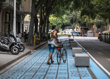 El código de colores con el que Barcelona ha empezado a sacar los coches de la ciudad