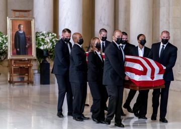 El velatorio de Ruth Bader Ginsburg en la Corte Suprema, en imágenes
