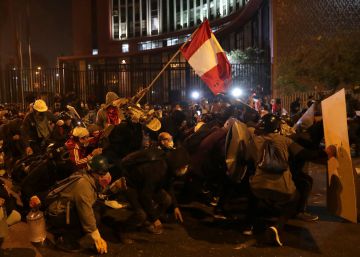 In memoriam de los héroes de la generación del Bicentenario en el Perú