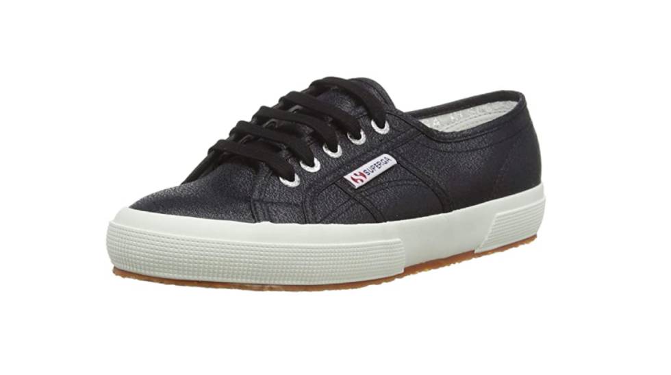 Black Friday 2020: las mejores ofertas en firmas de moda y calzado como Nike, Vans, Camper, Helly Hansen o Under Armour