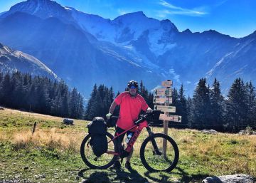 La travesía de los Alpes en bicicleta