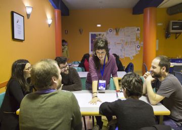 Mujeres tras la etiqueta