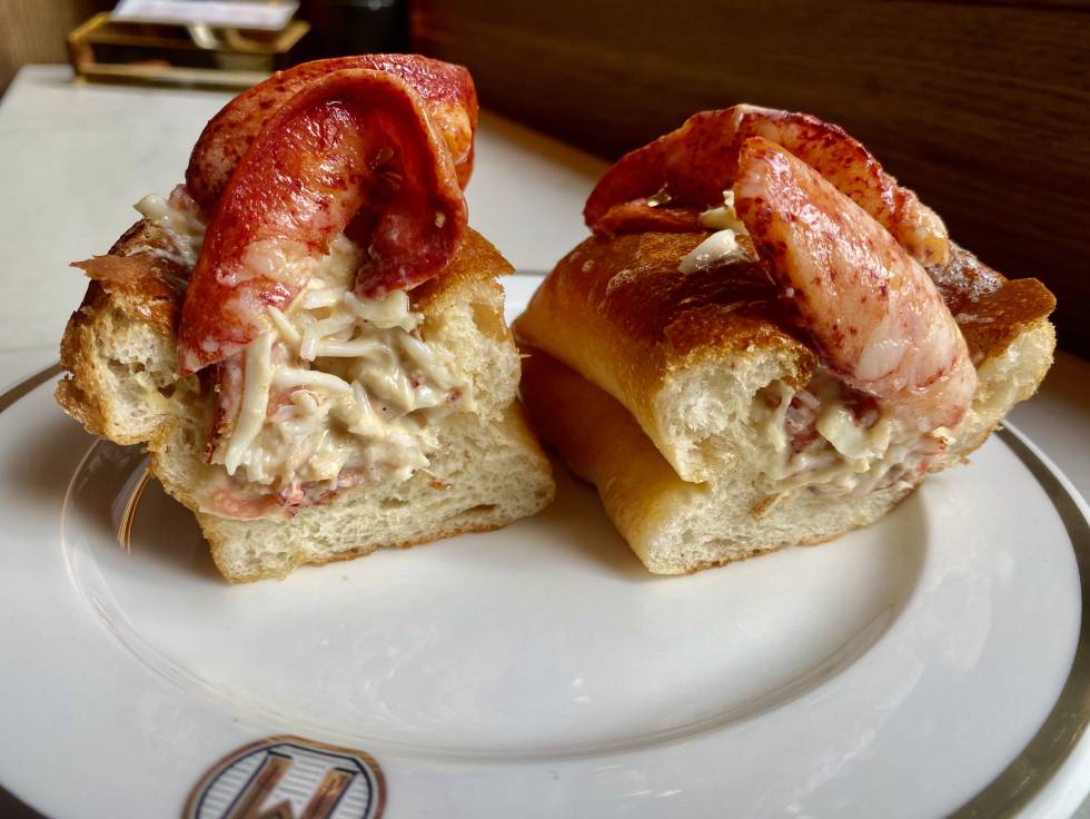 Lobster roll al corte en Manero. J.C. CAPEL