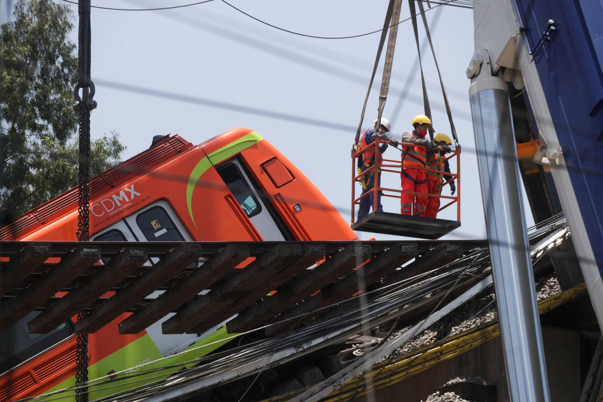 Fotos: Accidente línea 12 CDMX: Las imágenes un día después de la tragedia  del metro de Ciudad de México | Internacional