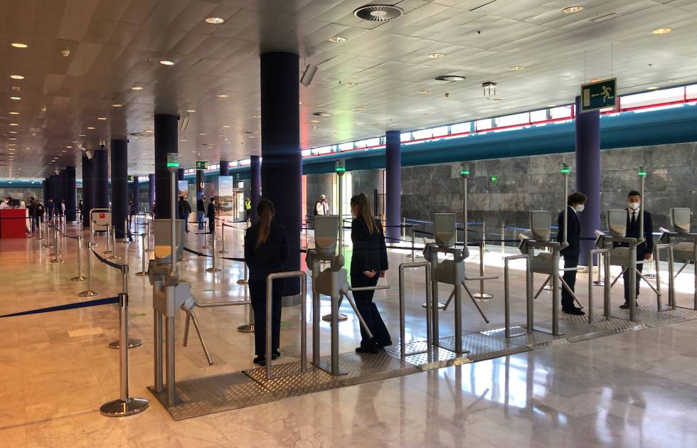 Lo nunca visto en Fitur: los tornos de entrada, vacíos el día de la inauguración.