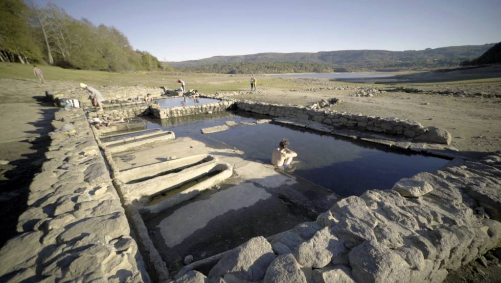 O Bath, the open-air hot springs near the camp that were used as early as the 1st century.