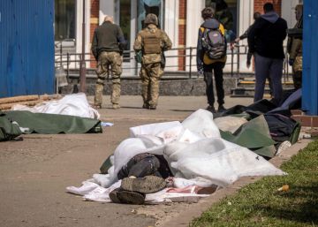El ataque de Rusia a la estación de tren de Kramatorsk, en imágenes