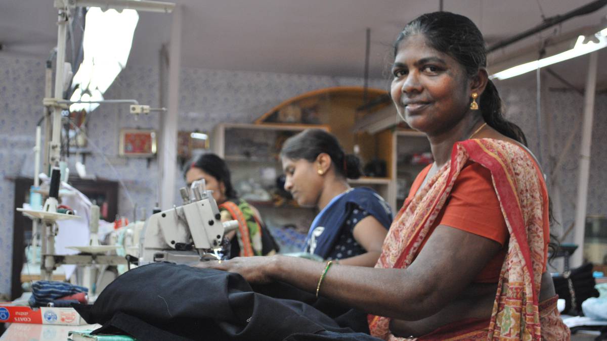 Mujeres que toman el poder de vender con justicia