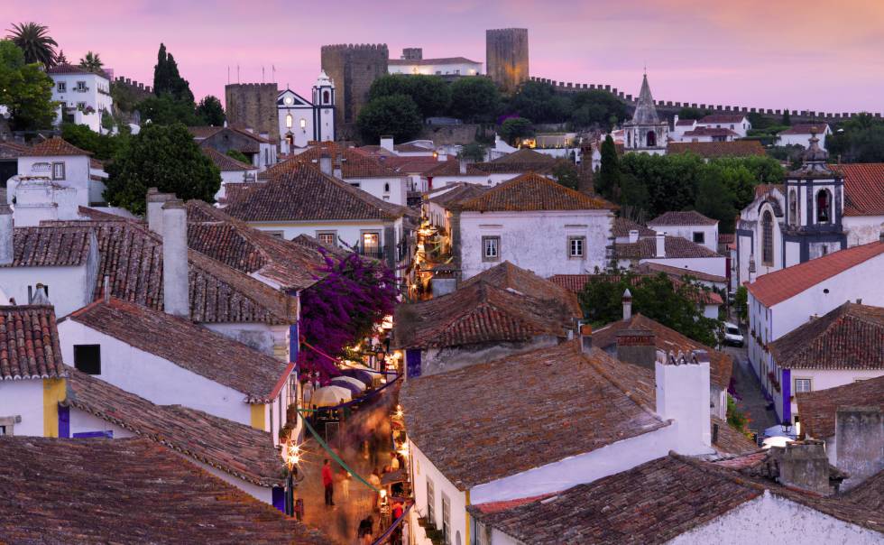 Panorâmica da localidade medieval do Óbidos, em Portugal.