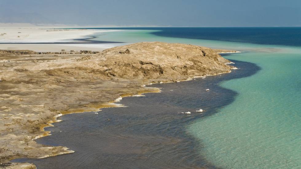 Vista do lago Assal, no Djibuti.