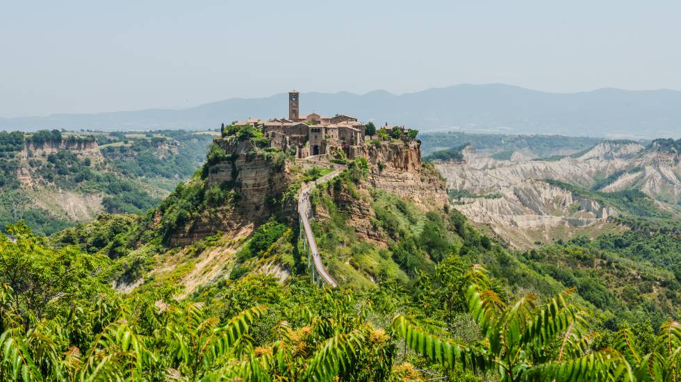 Vista del pueblo italiano de Civita di Bagnoregio.