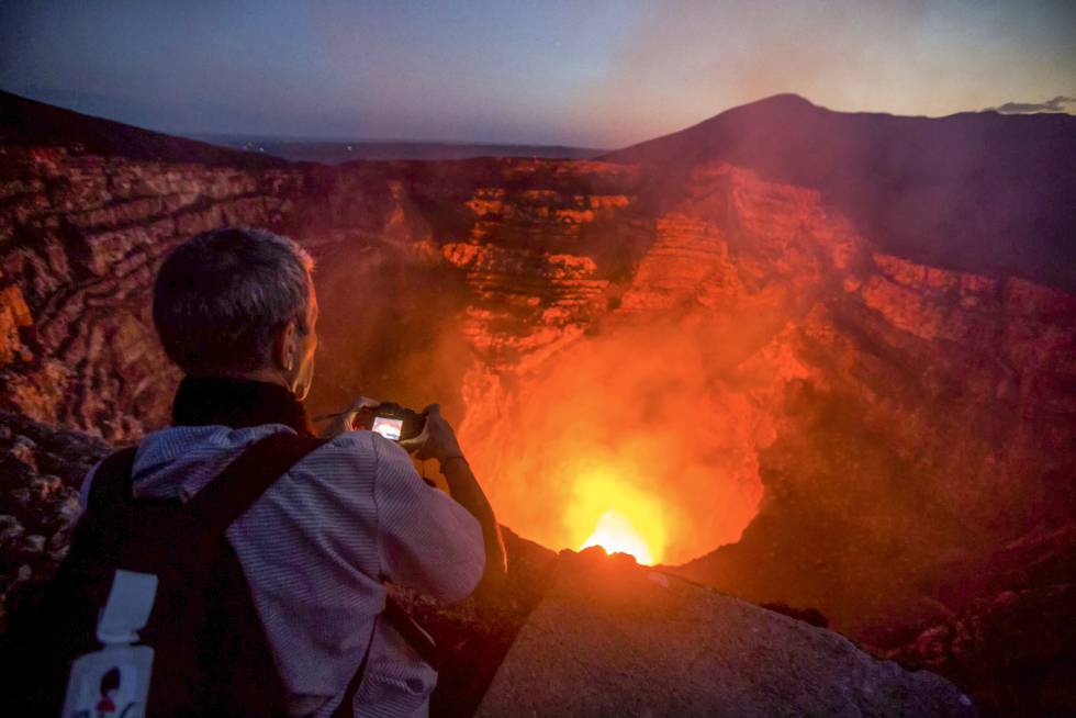 Volcán de magma hirviente | El Viajero | EL PAÍS