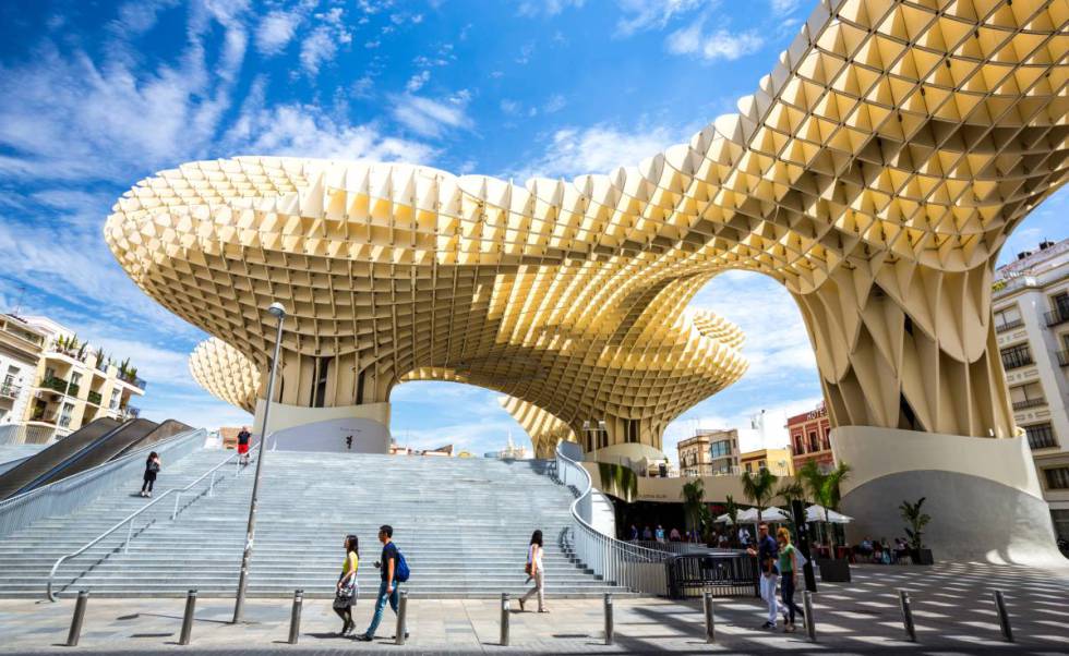 Vista del proyecto Metropol Parasol, conocido como las Setas de Sevilla, proyectado por el arquitecto Jürgen Mayer en la plaza de la Encarnación.