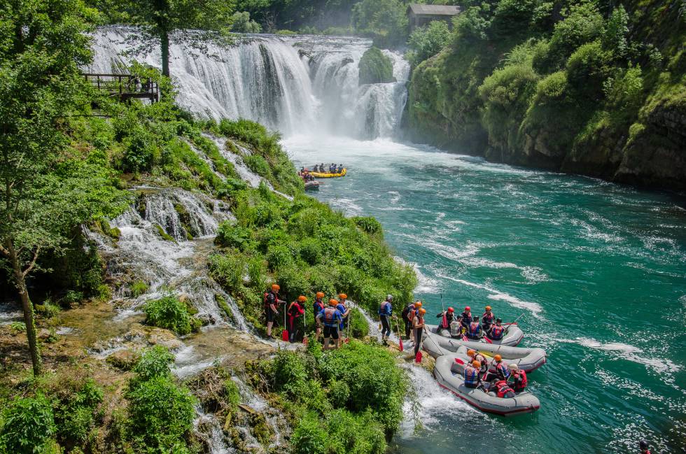 'Rafting' en el río Una, en Strbacki Buk (Bosnia Herzegovina).