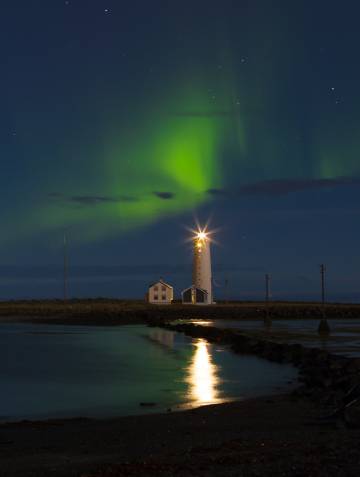 O farol de Grótta, em Seltjarnarnes, perto de Reikjavik, na Islândia.