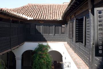 Patio de la Casa de Velázquez, hoy el Museo de Ambiente Histórico, en Santiago de Cuba.